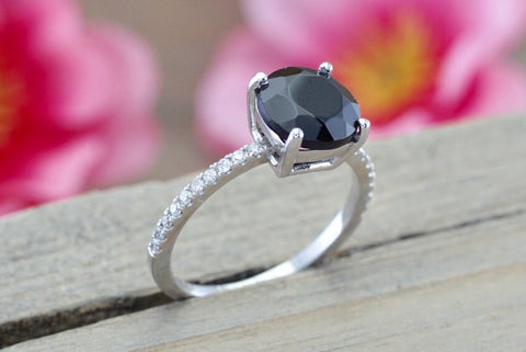 Payment White Gold Diamond and Black Onyx ring